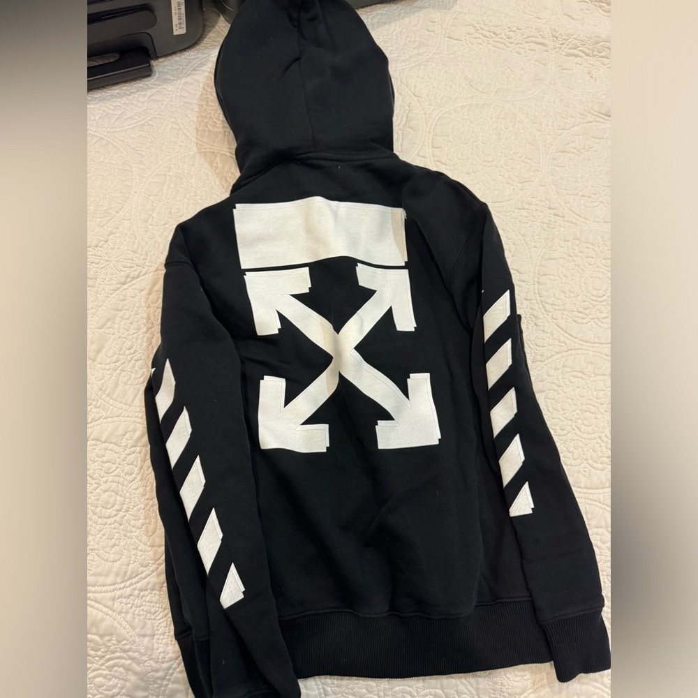 Off-white hoddie